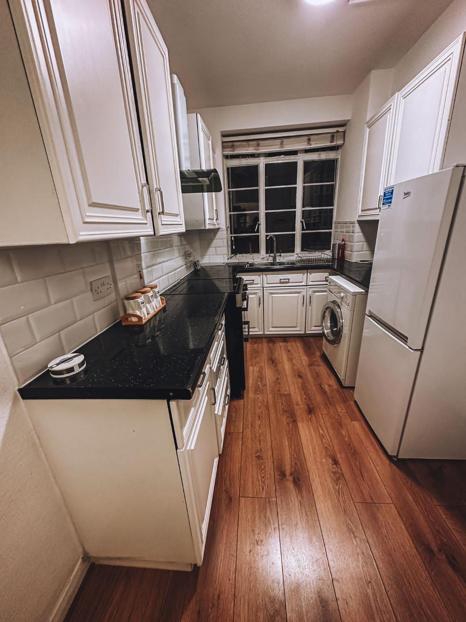 Cosy 2 Bedroom Apartment In Swiss Cottage. London Ngoại thất bức ảnh