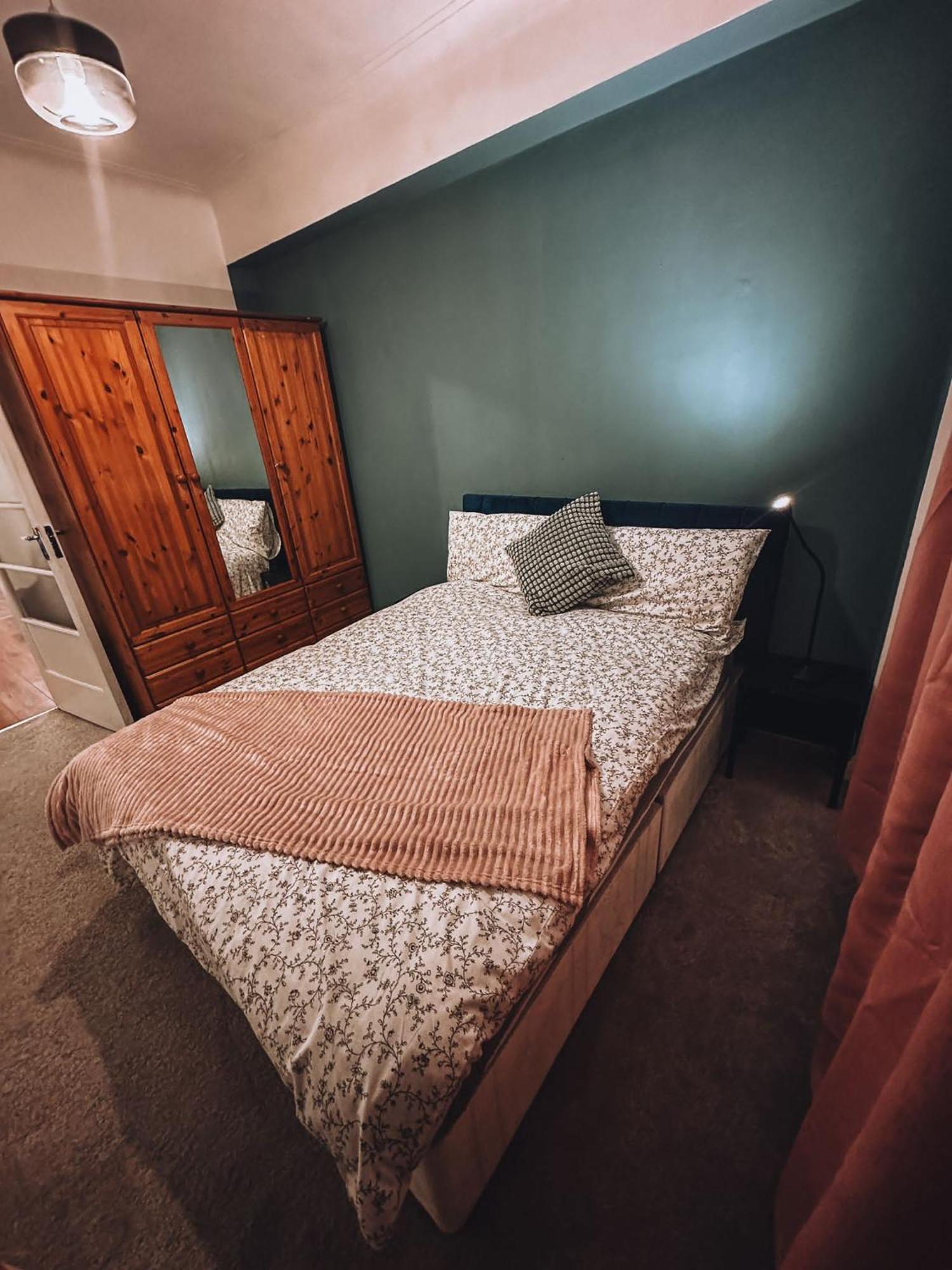 Cosy 2 Bedroom Apartment In Swiss Cottage. London Ngoại thất bức ảnh