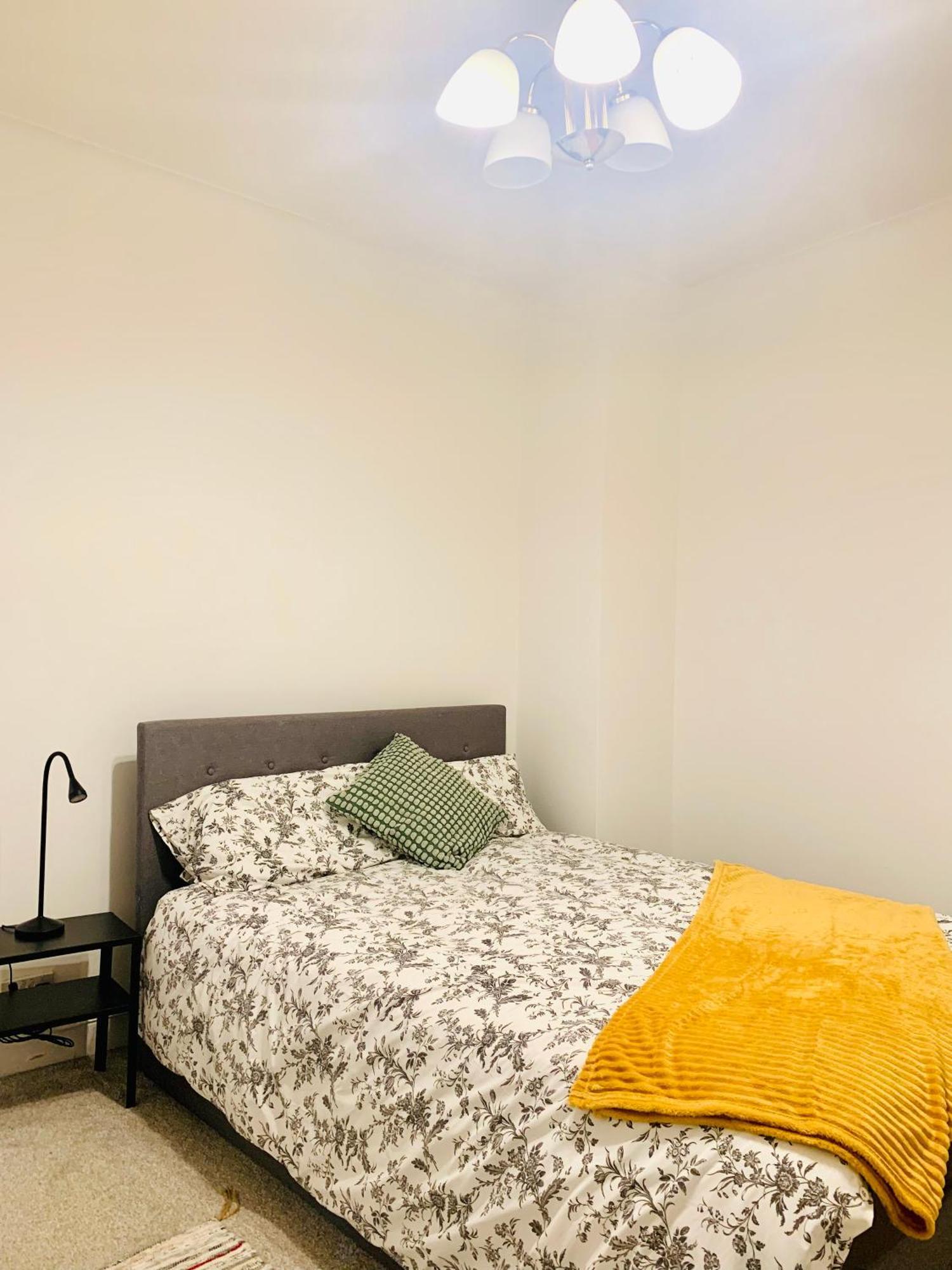 Cosy 2 Bedroom Apartment In Swiss Cottage. London Ngoại thất bức ảnh