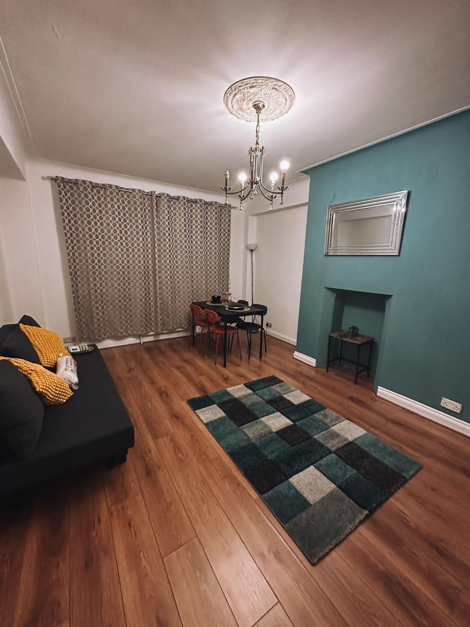 Cosy 2 Bedroom Apartment In Swiss Cottage. London Ngoại thất bức ảnh
