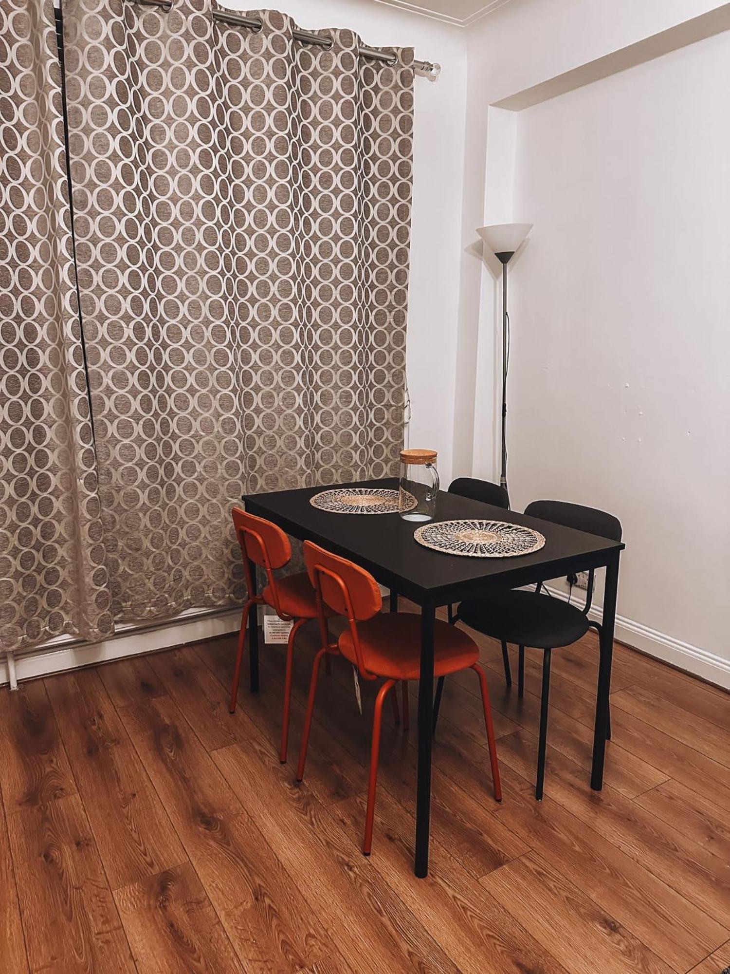 Cosy 2 Bedroom Apartment In Swiss Cottage. London Ngoại thất bức ảnh